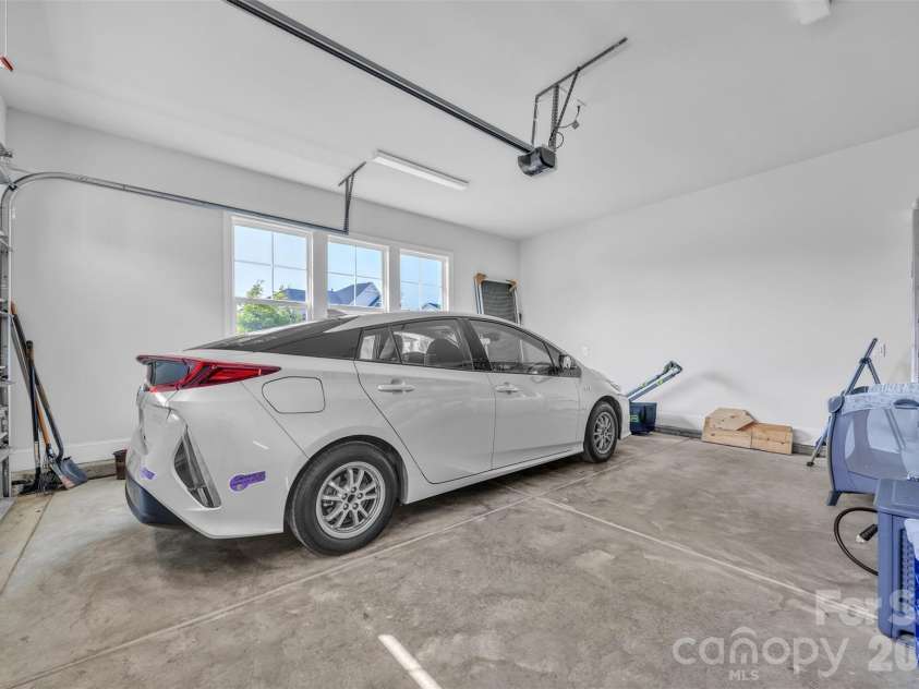 513 Meadow Ridge Drive, Belmont, NC 28012.  MLS# CAR4267860, YatesRealty ID 2390. 