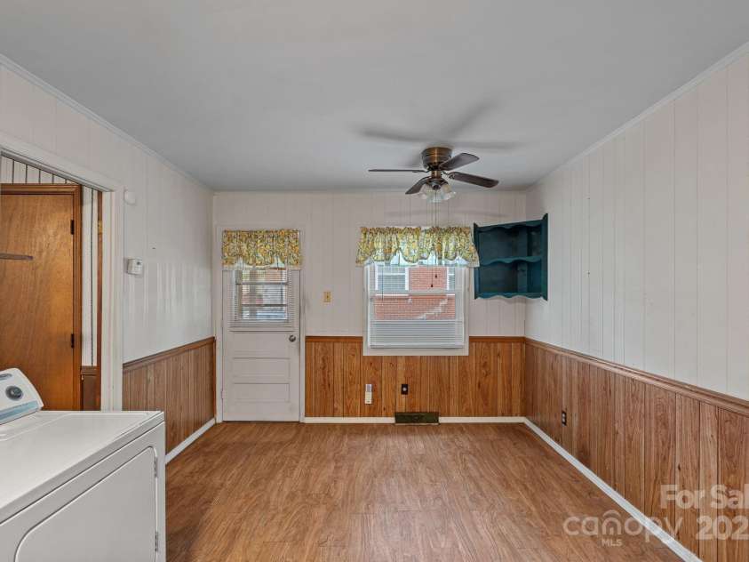 807 Claremont Road, Charlotte, NC 28214.  MLS# CAR4270461, YatesRealty ID 23900. 