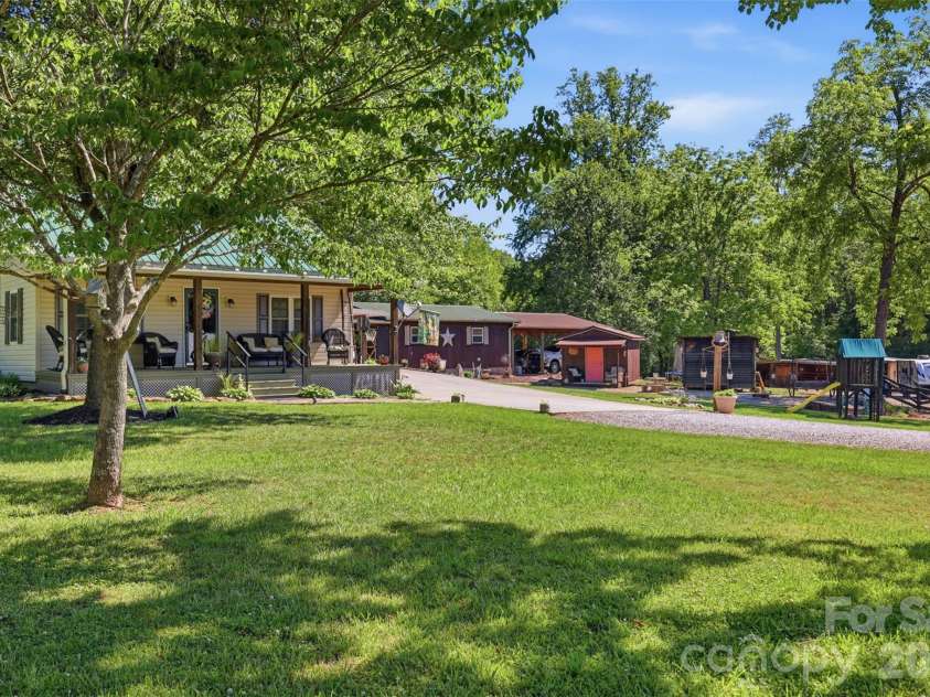176 + 174 Oak Hollow Road, Union Grove, NC 28689.  MLS# CAR4383053, YatesRealty ID 23901. 