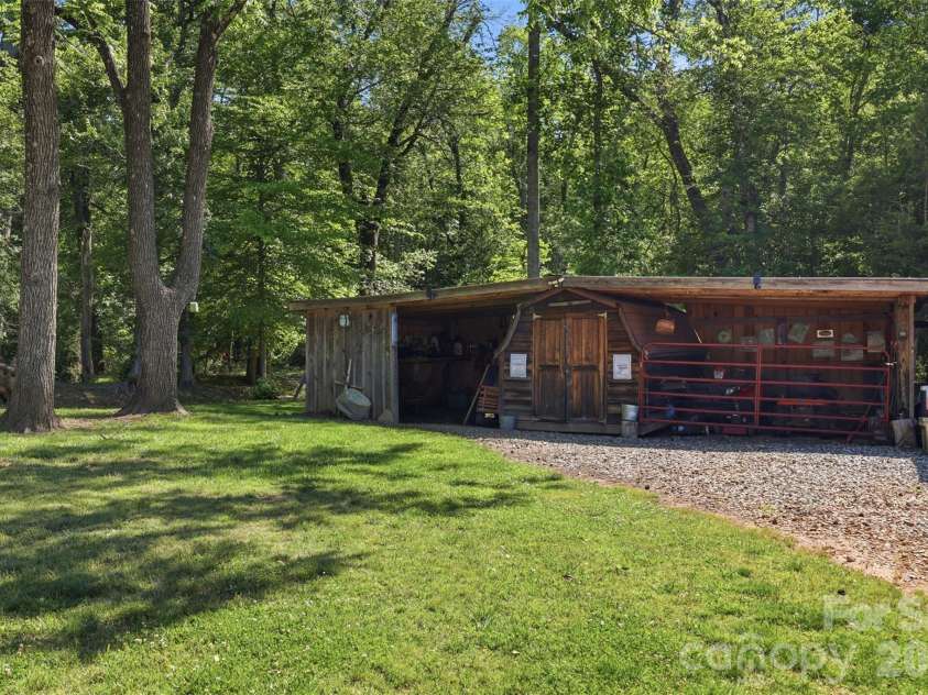 176 + 174 Oak Hollow Road, Union Grove, NC 28689.  MLS# CAR4383053, YatesRealty ID 23901. 