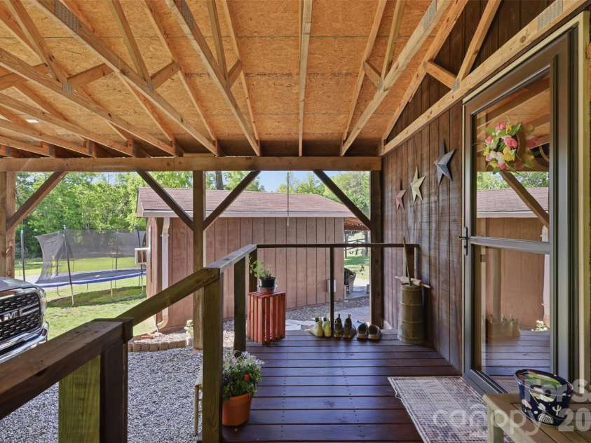 176 + 174 Oak Hollow Road, Union Grove, NC 28689.  MLS# CAR4383053, YatesRealty ID 23901. 
