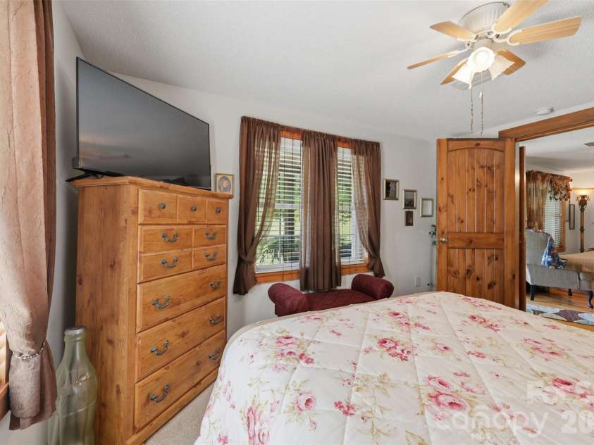 176 + 174 Oak Hollow Road, Union Grove, NC 28689.  MLS# CAR4383053, YatesRealty ID 23901. 