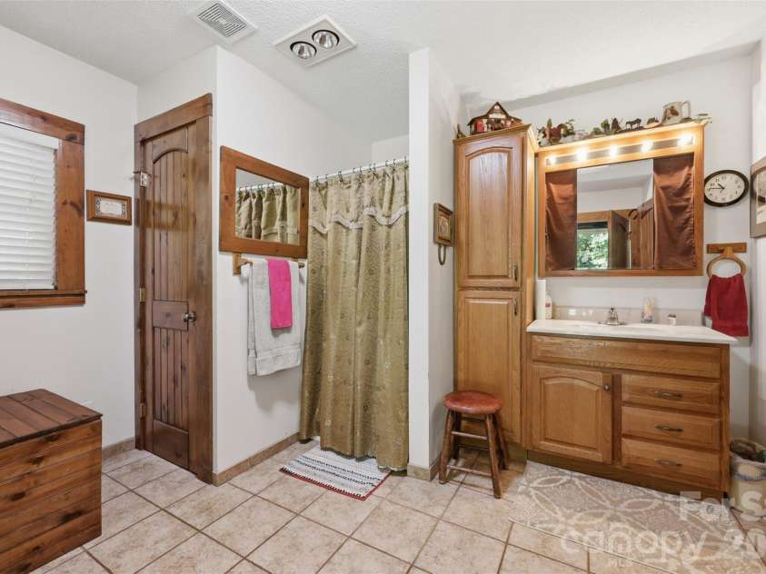 176 + 174 Oak Hollow Road, Union Grove, NC 28689.  MLS# CAR4383053, YatesRealty ID 23901. 