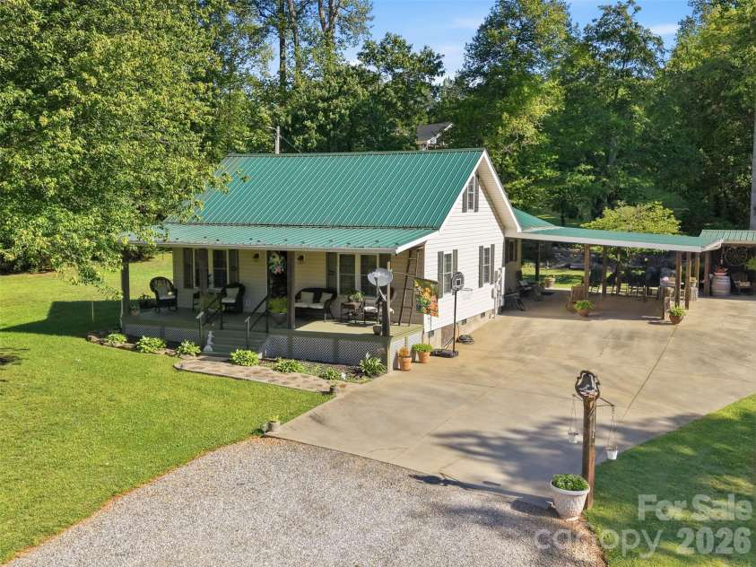 176 + 174 Oak Hollow Road, Union Grove, NC 28689.  MLS# CAR4383053, YatesRealty ID 23901. 