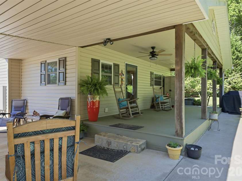 176 + 174 Oak Hollow Road, Union Grove, NC 28689.  MLS# CAR4383053, YatesRealty ID 23901. 
