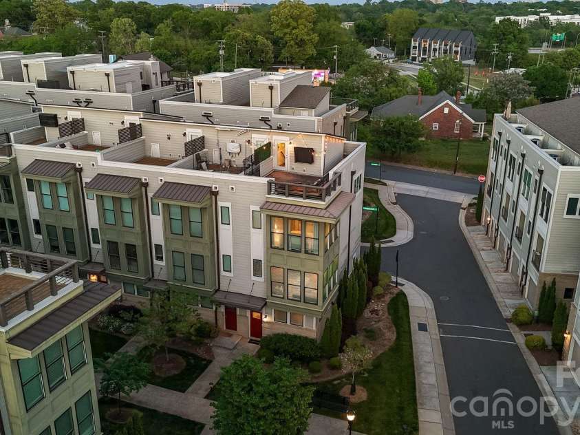 1605 Cannon View Lane, Charlotte, NC 28208.  MLS# CAR4364841, YatesRealty ID 23902. Aerial view.
