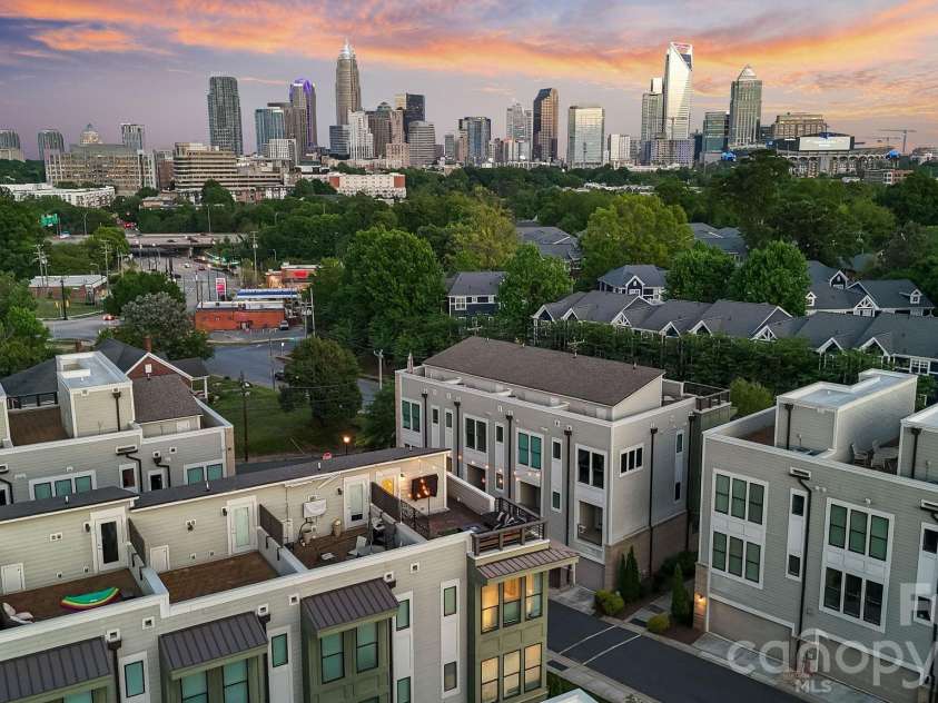 1605 Cannon View Lane, Charlotte, NC 28208.  MLS# CAR4364841, YatesRealty ID 23902. Aerial view.