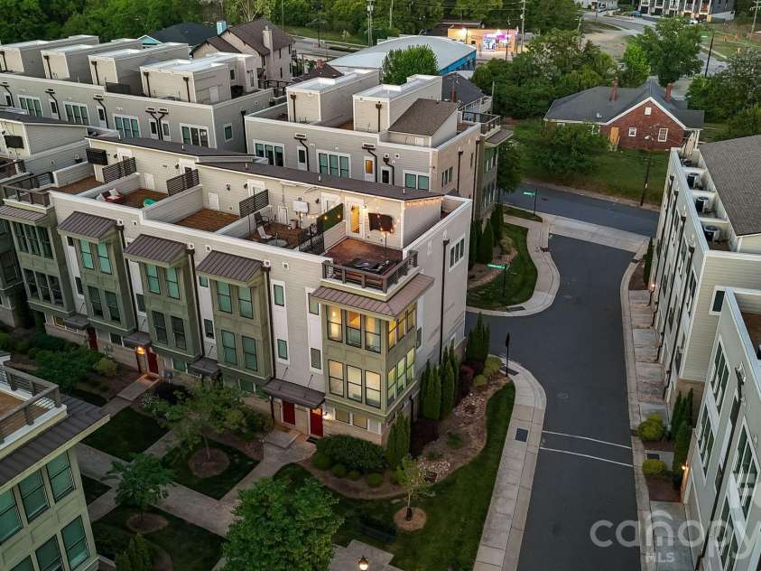 1605 Cannon View Lane, Charlotte, NC 28208.  MLS# CAR4364841, YatesRealty ID 23902. Aerial view.