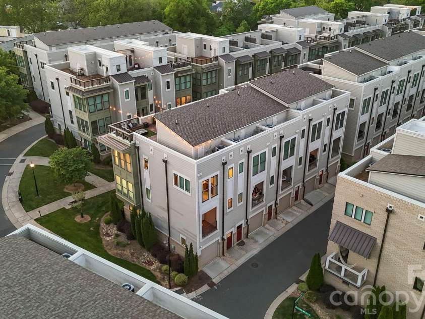 1605 Cannon View Lane, Charlotte, NC 28208.  MLS# CAR4364841, YatesRealty ID 23902. Aerial view.