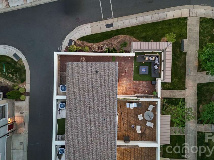 1605 Cannon View Lane, Charlotte, NC 28208.  MLS# CAR4364841, YatesRealty ID 23902. Aerial view.