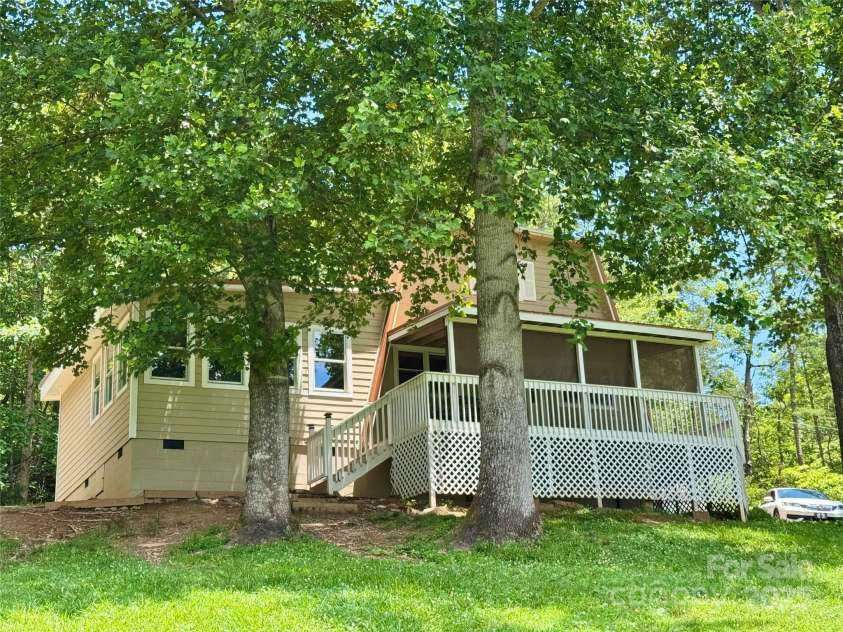 282 Calhoun Trail, Rutherfordton, NC 28139.  MLS# CAR4272735, YatesRealty ID 23902. 