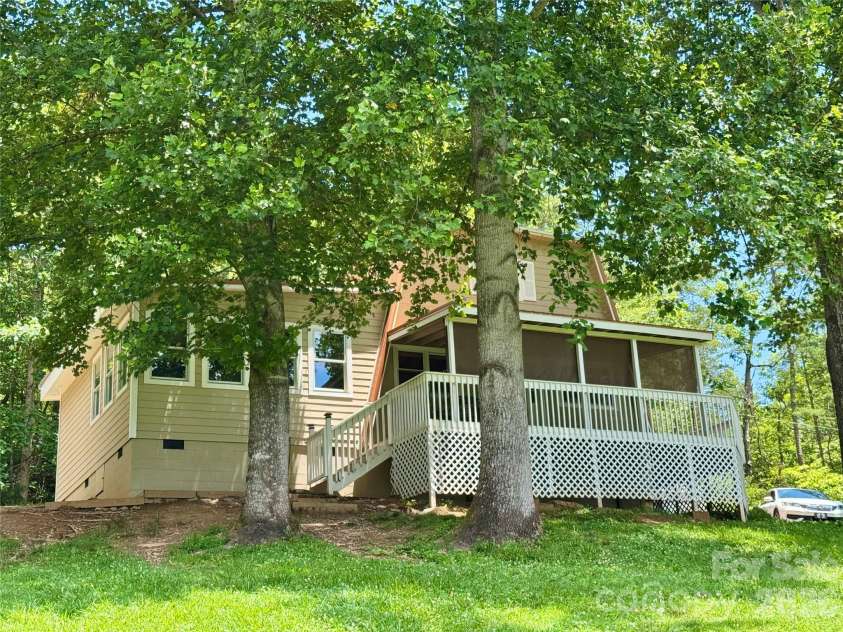 282 Calhoun Trail, Rutherfordton, NC 28139.  MLS# CAR4272735, YatesRealty ID 23902. 