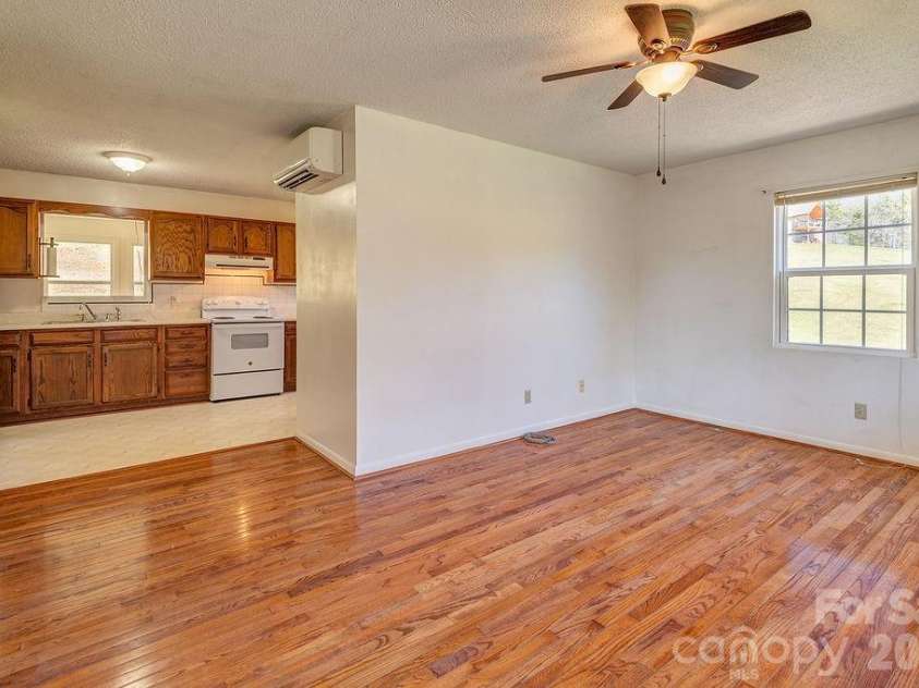 216 Pickens Road, Weaverville, NC 28787.  MLS# CAR4401446, YatesRealty ID 23904. 