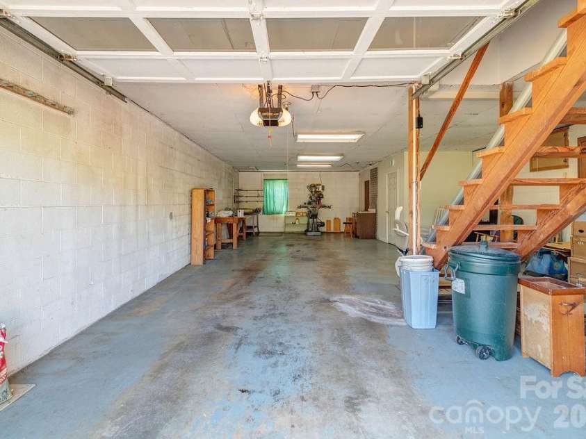 216 Pickens Road, Weaverville, NC 28787.  MLS# CAR4401446, YatesRealty ID 23904. 