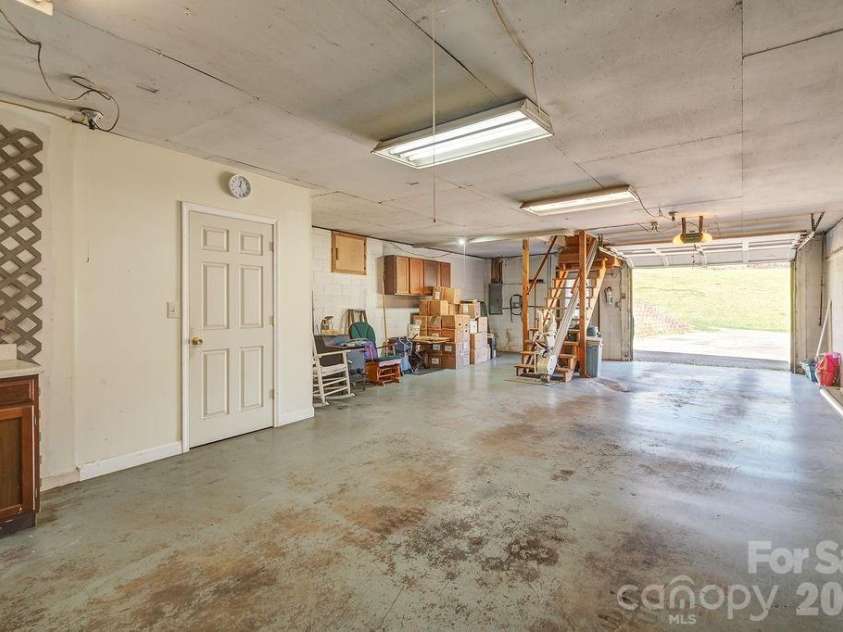 216 Pickens Road, Weaverville, NC 28787.  MLS# CAR4401446, YatesRealty ID 23904. 