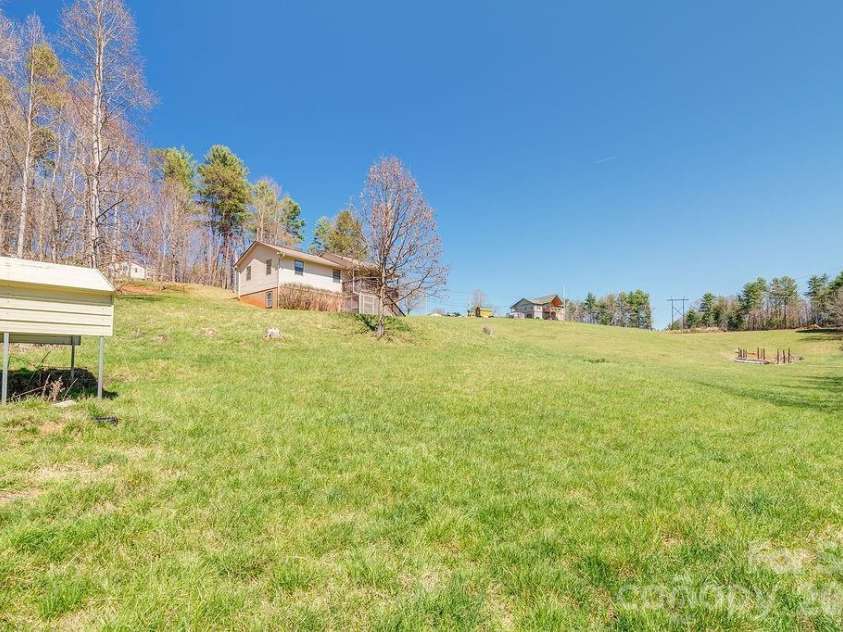 216 Pickens Road, Weaverville, NC 28787.  MLS# CAR4401446, YatesRealty ID 23904. 