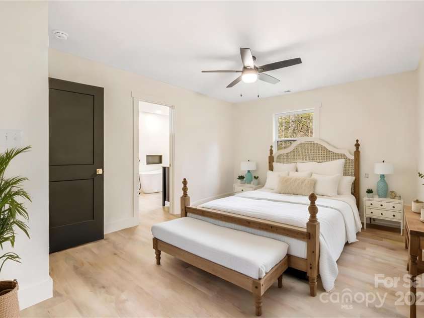 7 Angus Lane, Asheville, NC 28805.  MLS# CAR4306451, YatesRealty ID 23904. Virtual staging