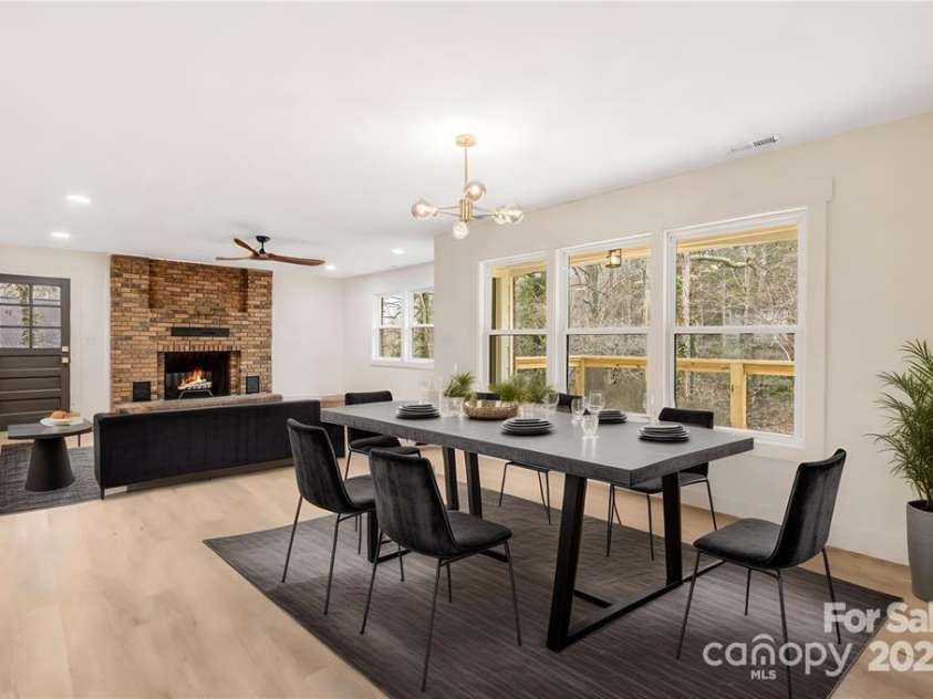 7 Angus Lane, Asheville, NC 28805.  MLS# CAR4322470, YatesRealty ID 23904. Virtually staged