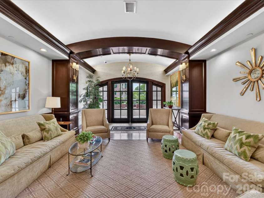 2223 Croydon Road, Charlotte, NC 28207.  MLS# CAR4368719, YatesRealty ID 23905. 