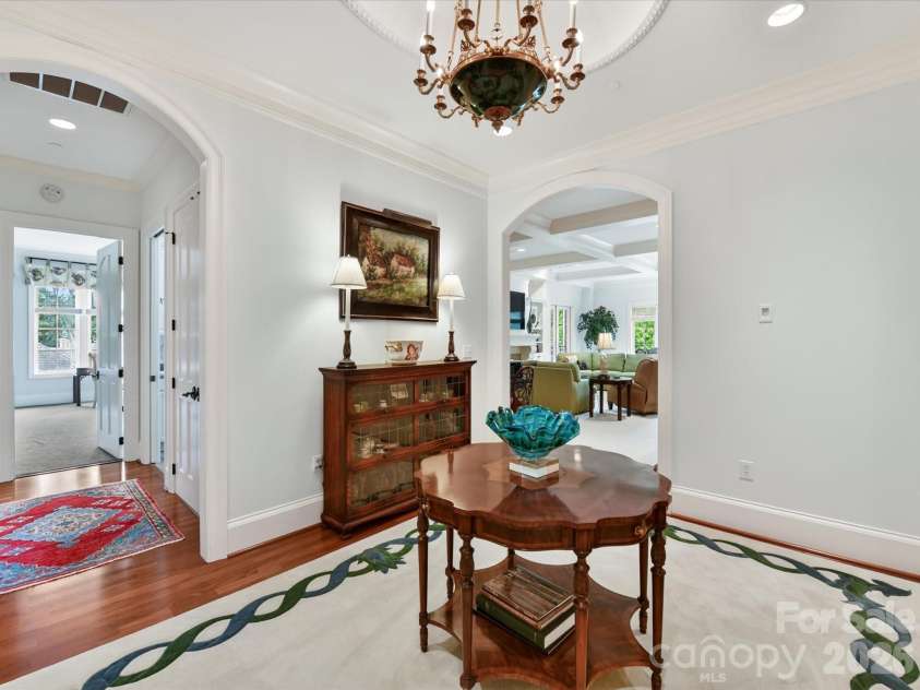 2223 Croydon Road, Charlotte, NC 28207.  MLS# CAR4368719, YatesRealty ID 23905. 
