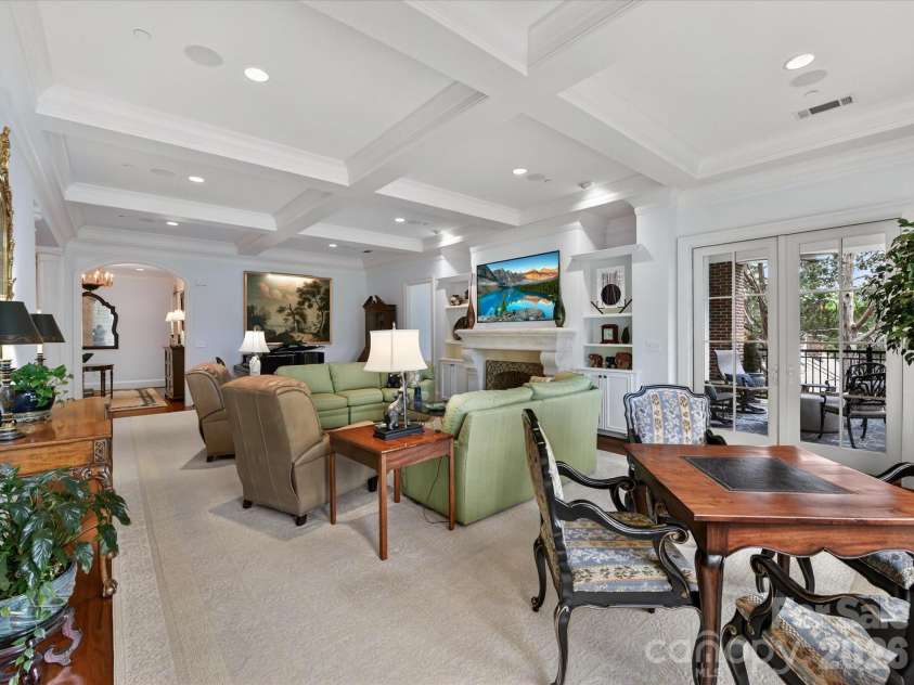 2223 Croydon Road, Charlotte, NC 28207.  MLS# CAR4368719, YatesRealty ID 23905. 