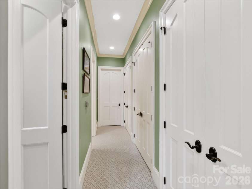2223 Croydon Road, Charlotte, NC 28207.  MLS# CAR4368719, YatesRealty ID 23905. 