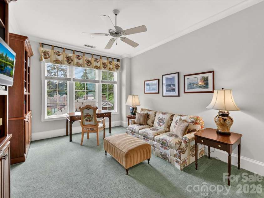 2223 Croydon Road, Charlotte, NC 28207.  MLS# CAR4368719, YatesRealty ID 23905. 