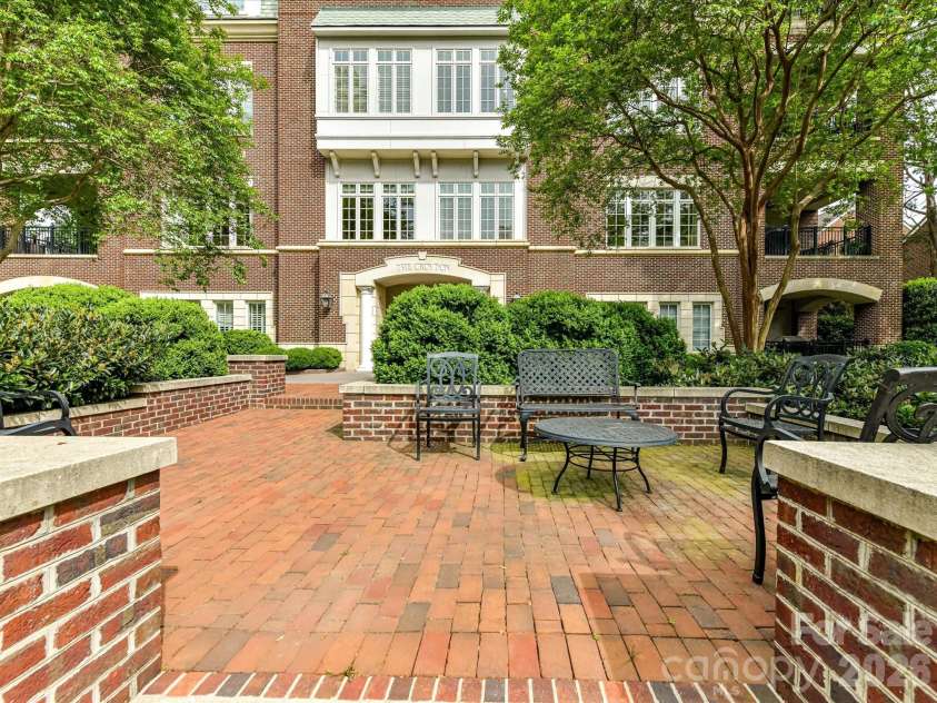 2223 Croydon Road, Charlotte, NC 28207.  MLS# CAR4368719, YatesRealty ID 23905. 