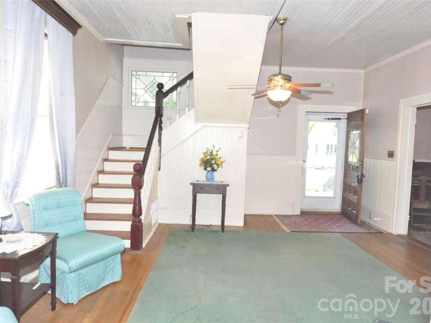 121 Hemphill Avenue, Chester, SC 29706.  MLS# CAR4383934, YatesRealty ID 23907. 