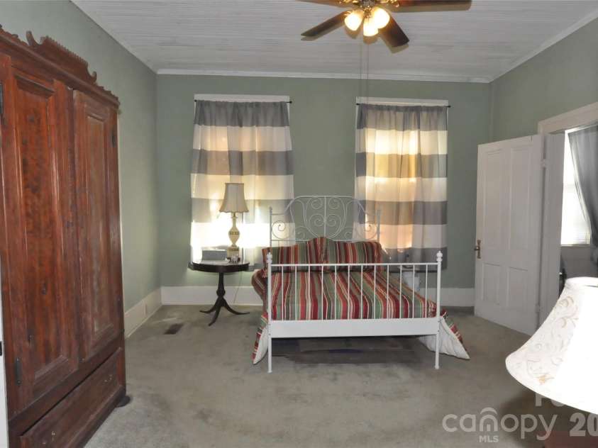 121 Hemphill Avenue, Chester, SC 29706.  MLS# CAR4383934, YatesRealty ID 23907. 