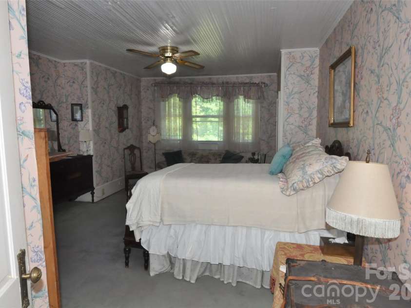 121 Hemphill Avenue, Chester, SC 29706.  MLS# CAR4383934, YatesRealty ID 23907. 