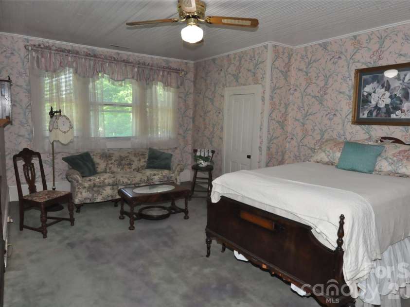 121 Hemphill Avenue, Chester, SC 29706.  MLS# CAR4383934, YatesRealty ID 23907. 