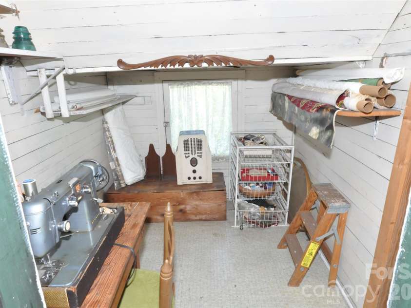 121 Hemphill Avenue, Chester, SC 29706.  MLS# CAR4383934, YatesRealty ID 23907. 