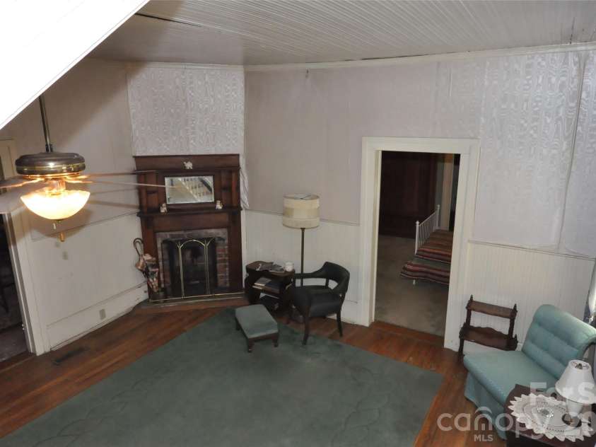 121 Hemphill Avenue, Chester, SC 29706.  MLS# CAR4383934, YatesRealty ID 23907. 