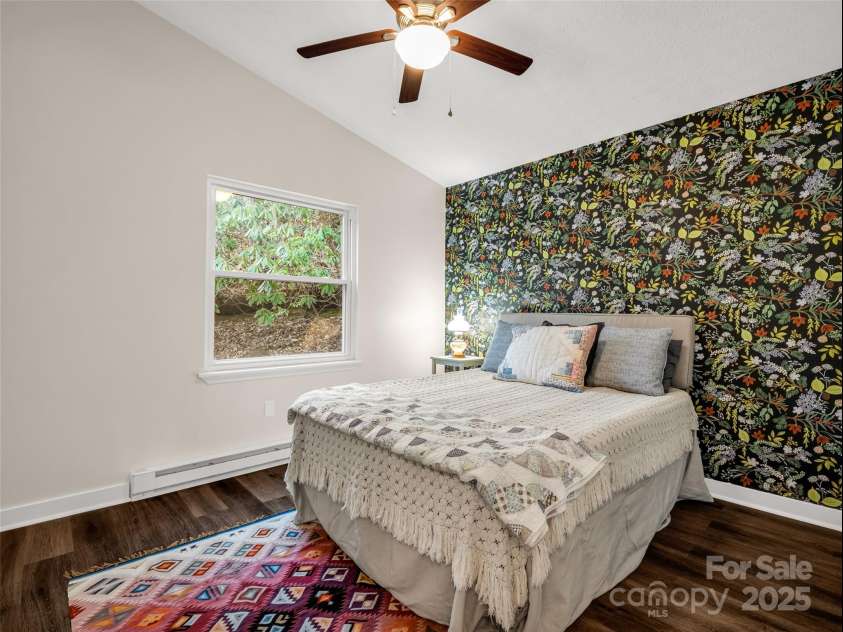 1625 Mountain Cove Road, Black Mountain, NC 28711.  MLS# CAR4237379, YatesRealty ID 23907. 