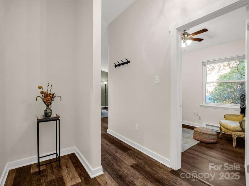 1625 Mountain Cove Road, Black Mountain, NC 28711.  MLS# CAR4237379, YatesRealty ID 23907. 