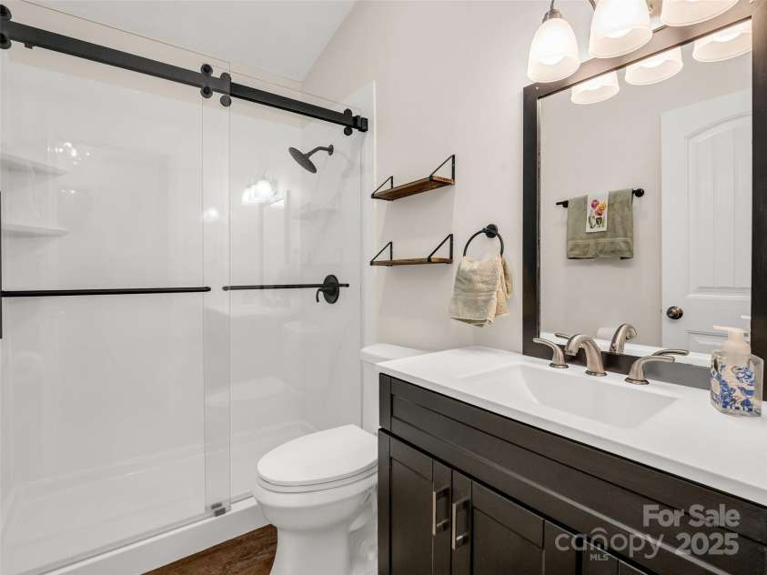 1625 Mountain Cove Road, Black Mountain, NC 28711.  MLS# CAR4237379, YatesRealty ID 23907. 