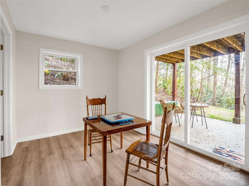 1625 Mountain Cove Road, Black Mountain, NC 28711.  MLS# CAR4237379, YatesRealty ID 23907. 