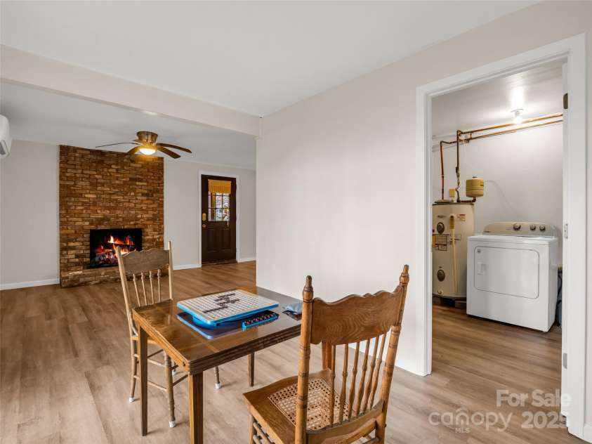 1625 Mountain Cove Road, Black Mountain, NC 28711.  MLS# CAR4237379, YatesRealty ID 23907. 