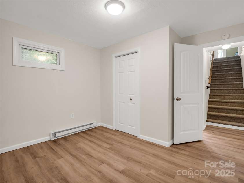 1625 Mountain Cove Road, Black Mountain, NC 28711.  MLS# CAR4237379, YatesRealty ID 23907. 