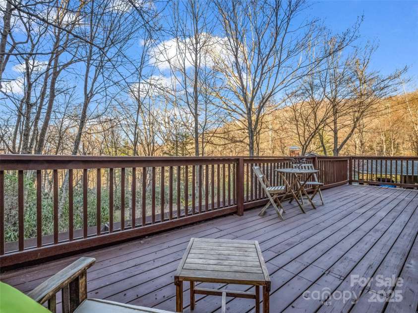 1625 Mountain Cove Road, Black Mountain, NC 28711.  MLS# CAR4237379, YatesRealty ID 23907. 