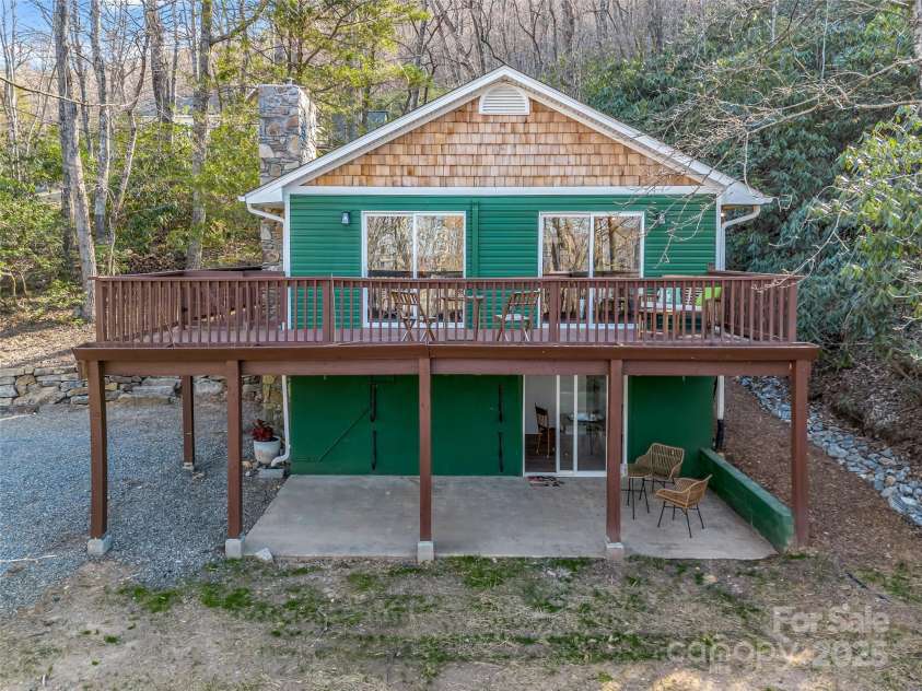 1625 Mountain Cove Road, Black Mountain, NC 28711.  MLS# CAR4237379, YatesRealty ID 23907. 