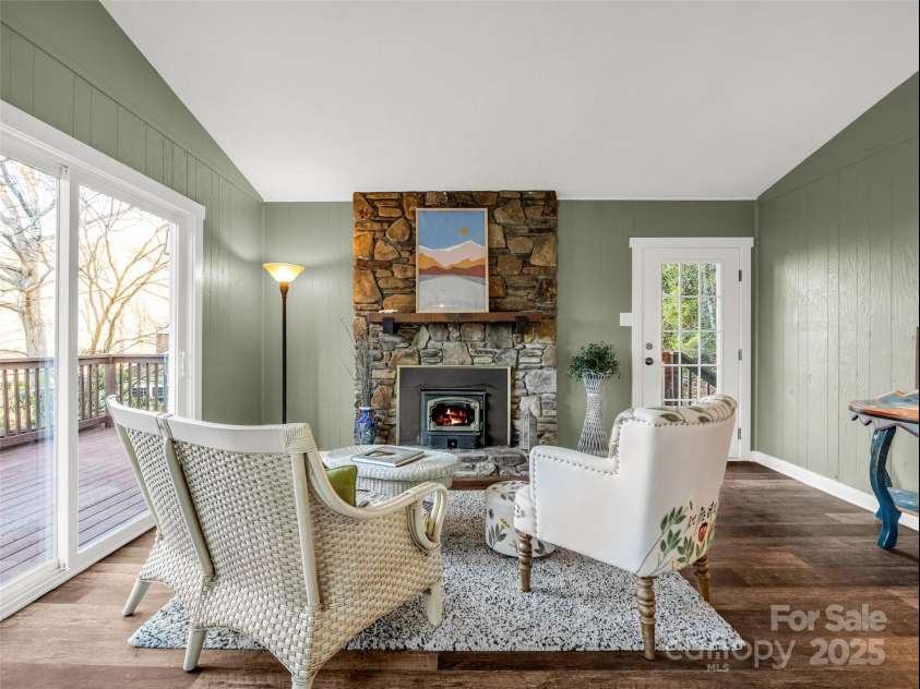 1625 Mountain Cove Road, Black Mountain, NC 28711.  MLS# CAR4237379, YatesRealty ID 23907. 