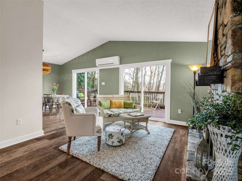 1625 Mountain Cove Road, Black Mountain, NC 28711.  MLS# CAR4237379, YatesRealty ID 23907. 