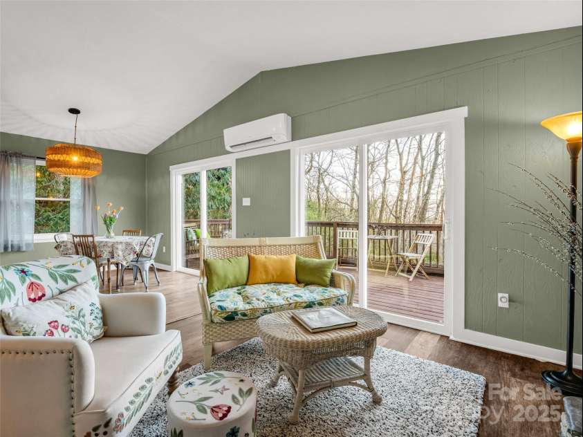 1625 Mountain Cove Road, Black Mountain, NC 28711.  MLS# CAR4237379, YatesRealty ID 23907. 