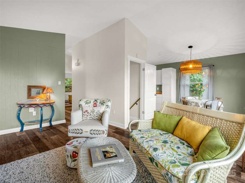 1625 Mountain Cove Road, Black Mountain, NC 28711.  MLS# CAR4237379, YatesRealty ID 23907. 