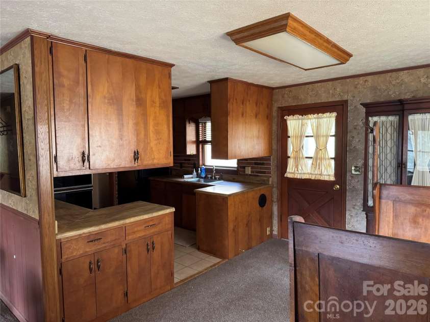 814 Mountain View Drive, Maggie Valley, NC 28751.  MLS# CAR4381378, YatesRealty ID 23908. 