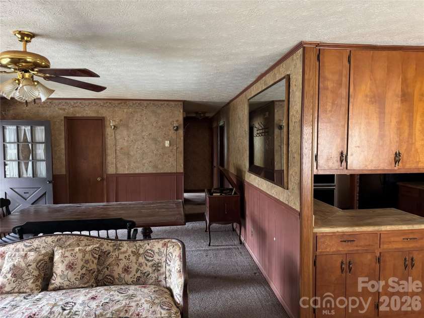 814 Mountain View Drive, Maggie Valley, NC 28751.  MLS# CAR4381378, YatesRealty ID 23908. 