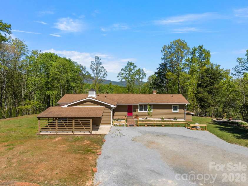 110 Persimmon Hill Court, Columbus, NC 28722.  MLS# CAR4370785, YatesRealty ID 23909. 