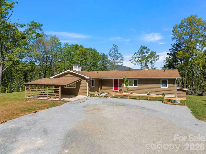 110 Persimmon Hill Court, Columbus, NC 28722.  MLS# CAR4370785, YatesRealty ID 23909. 